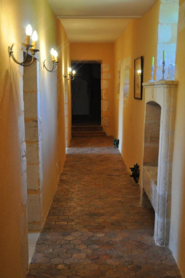 Chateau La Gentilhommiere Du Puits Notre-Dame 30 Rue De L'Eglise 24110 Saint Leon Sur L'Isle Exteriör bild