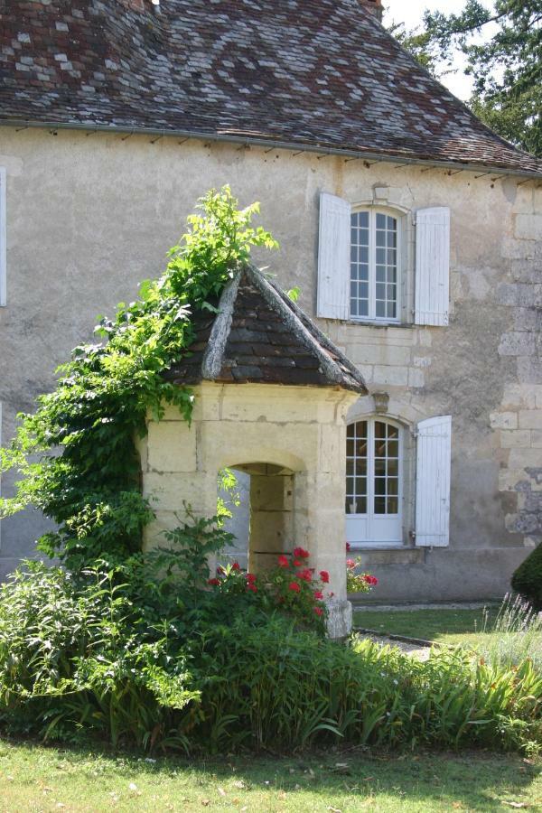 Chateau La Gentilhommiere Du Puits Notre-Dame 30 Rue De L'Eglise 24110 Saint Leon Sur L'Isle Exteriör bild