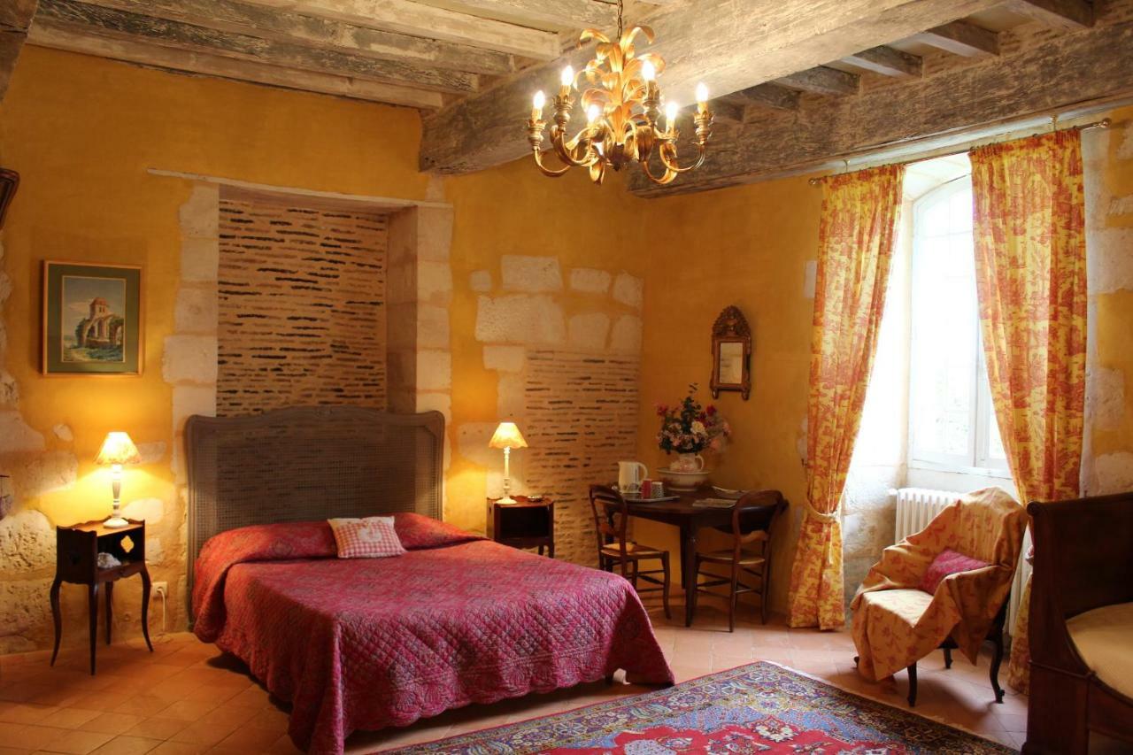Chateau La Gentilhommiere Du Puits Notre-Dame 30 Rue De L'Eglise 24110 Saint Leon Sur L'Isle Exteriör bild
